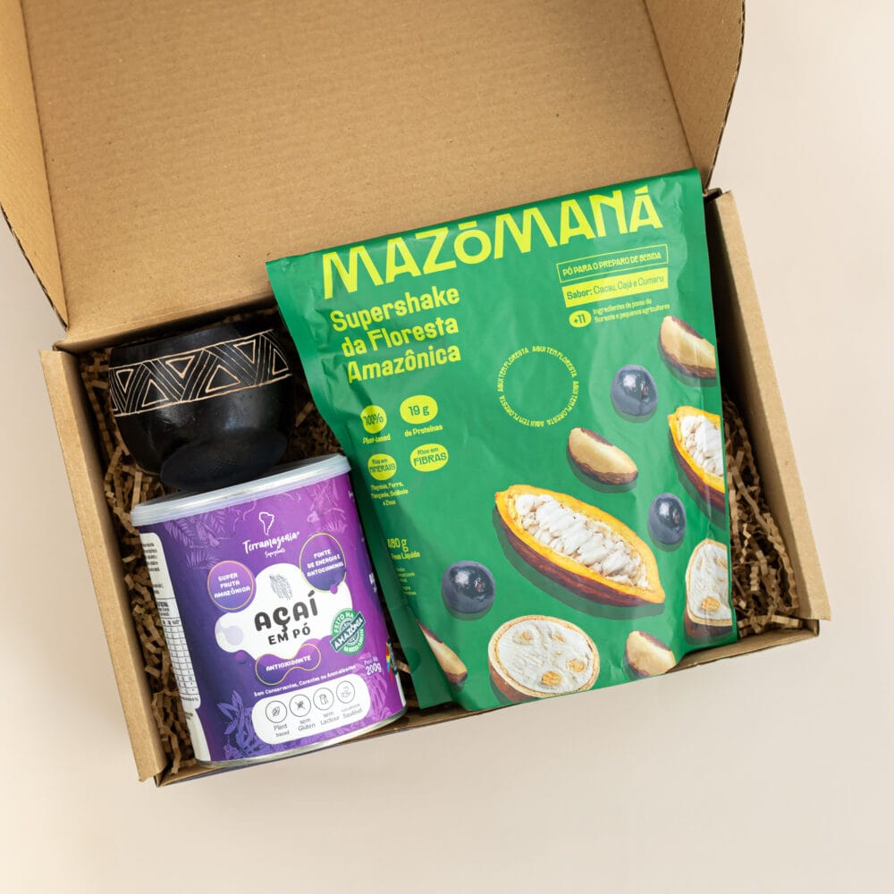 kit de presente sustentável com shake da floresta, açaí em pó e tigela de cuia
