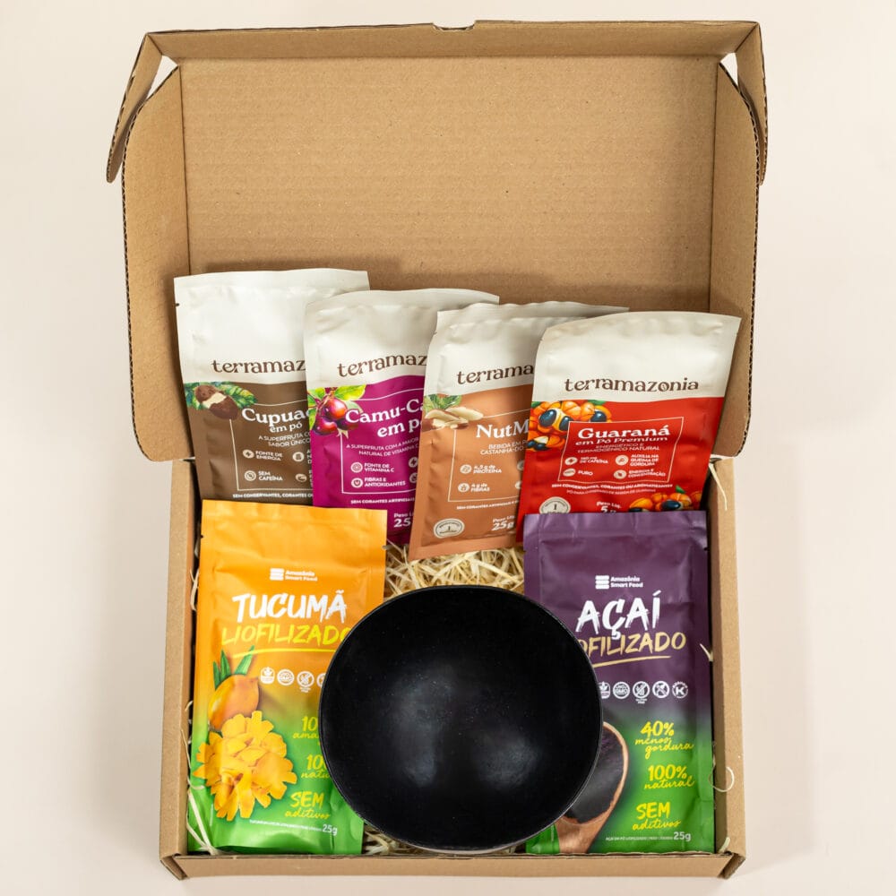 presente sustentável com açaí, cupuaçu, guaraná, camu-camu, leite de castanha, tucumã e tigela de cuia
