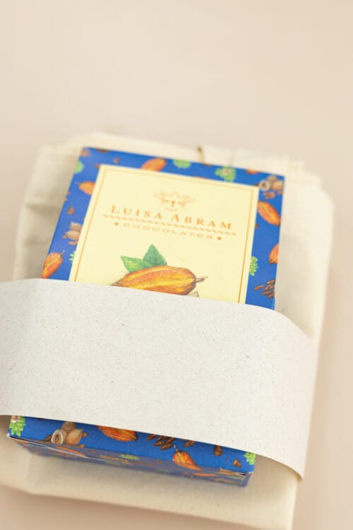 brinde sustenteável com ecobag e drageado de baru