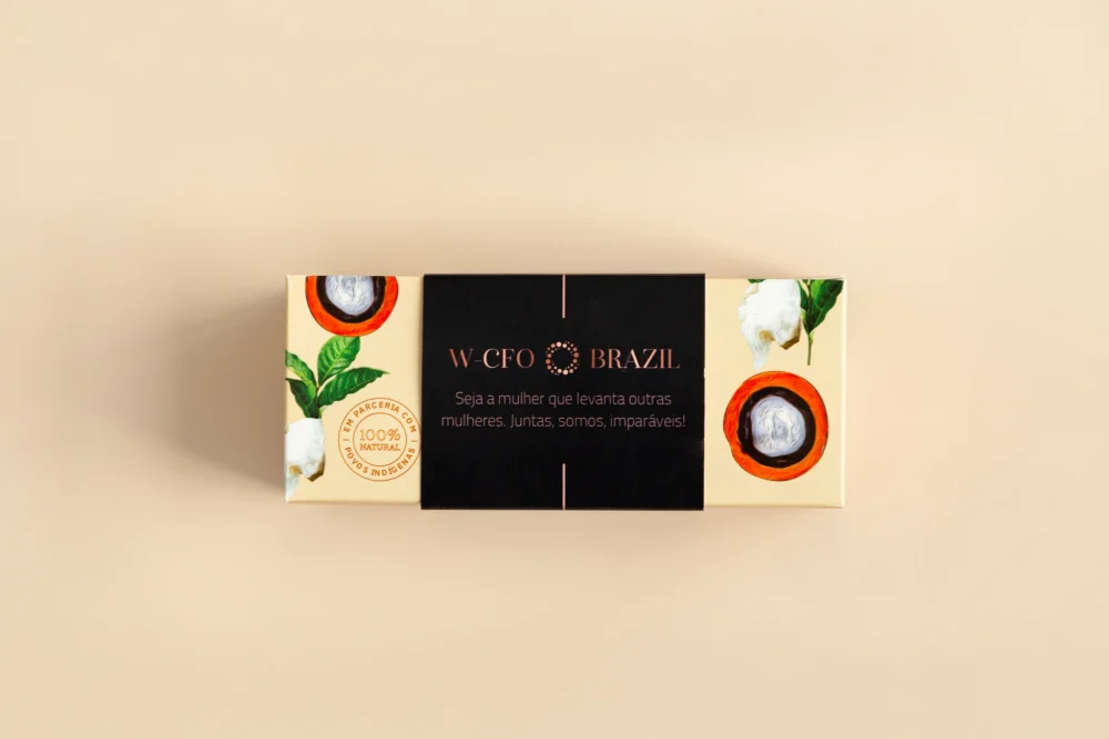 kit de presente sustentável com: velas da amazônia.