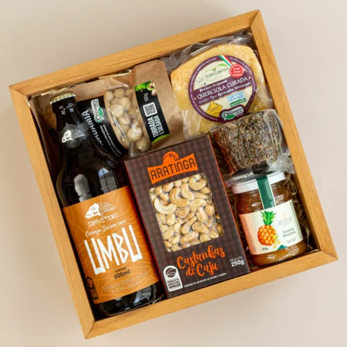 kit de presente sustentável com: cerveja de umbu, castanhas, macadâmias, queijo, socol e conserva Deveras.