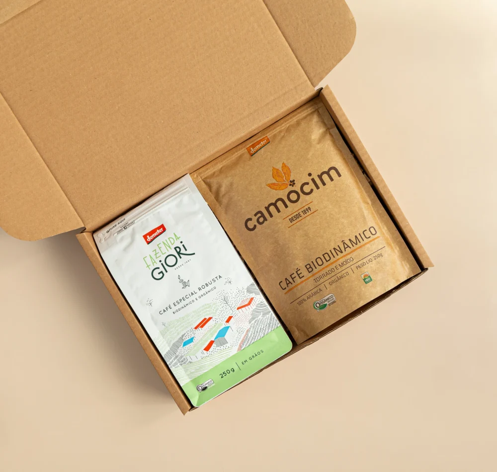 kit de presente sustentável com: cafés Camocim e Biogiori.